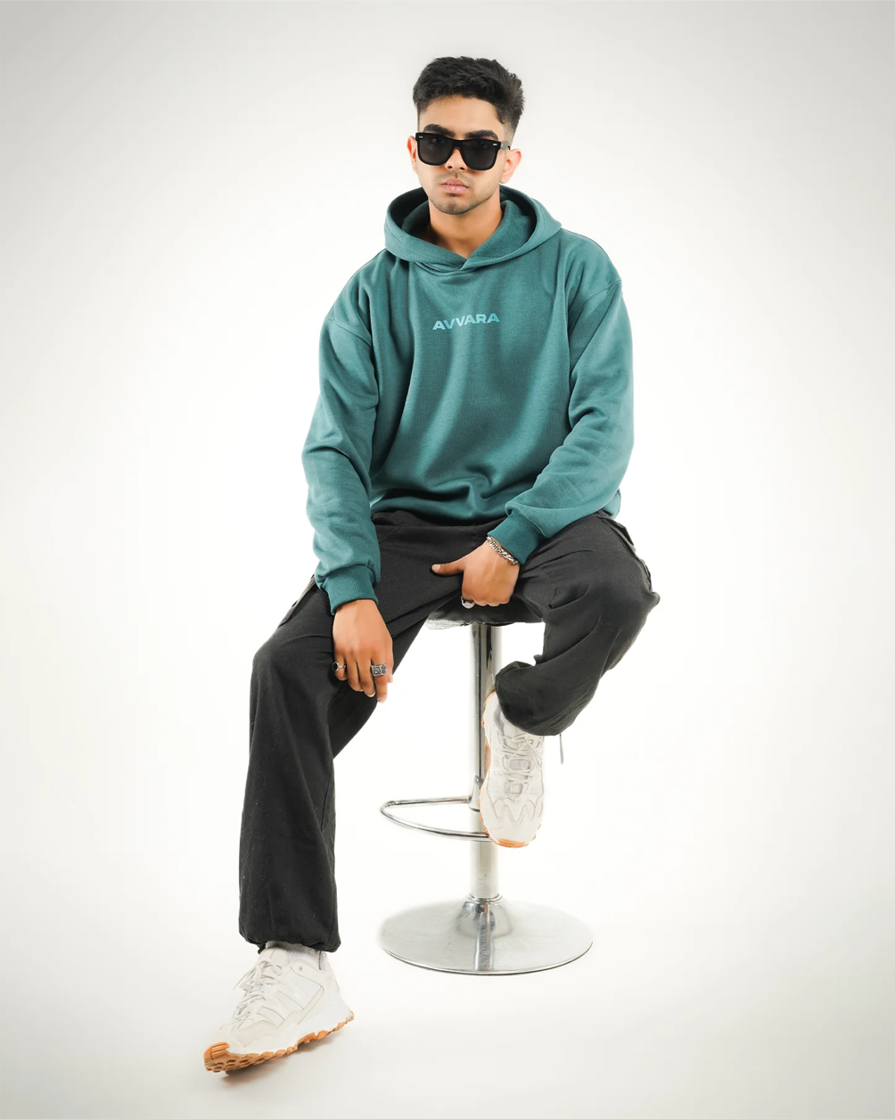 AVVARA Essential Hoodie - Maverick Green