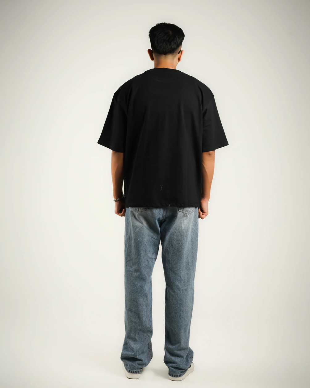 AVVARA Oversized Tee - Midnight Black (Back View)
